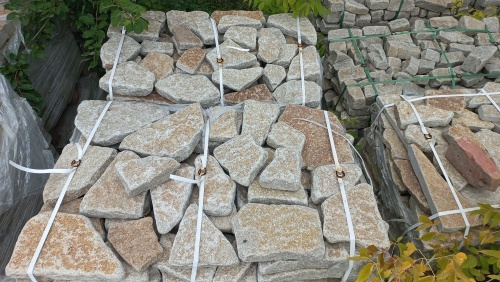 Плитняк гранитный галтованный купить в Оренбургской области