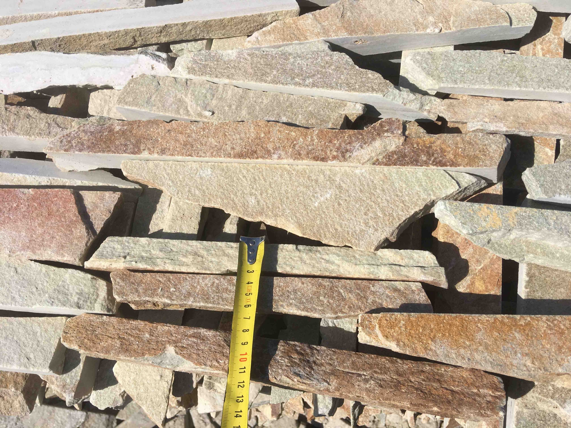 Горбушка златолит золотистый для облицовки купить в Оренбургской области