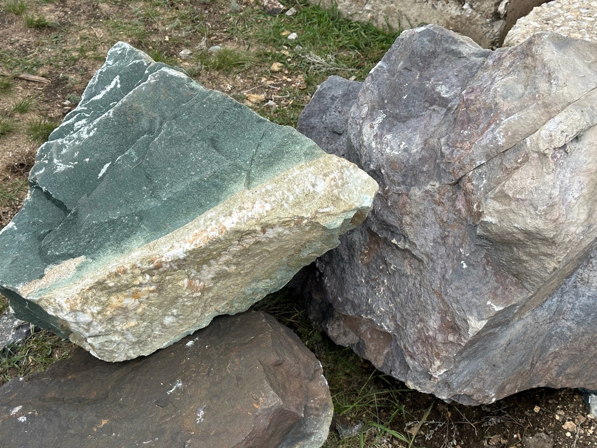 Камни для ландшафтного дизайна зелёные 10-60 килограмм купить в Оренбургской области