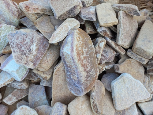 Златолит жёлтый, жёлто-зелёный глыбки и валуны для ланшафтного дизайна купить в Оренбургской области