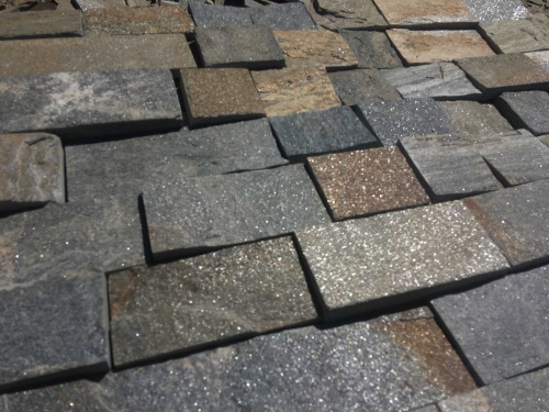 Плитка пилёная златолит Уральский для цоколя, отмостки купить в Оренбургской области