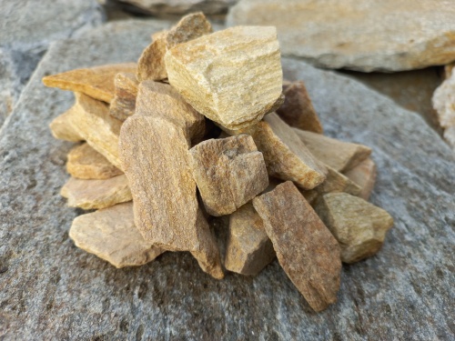 Златолит жёлтый декоративная каменная крошка купить в Оренбургской области