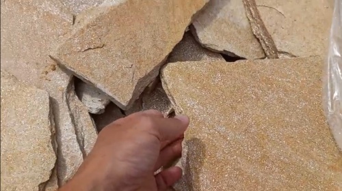 Плитняк златолит жёлтый золотистый для отмостки купить в Оренбургской области