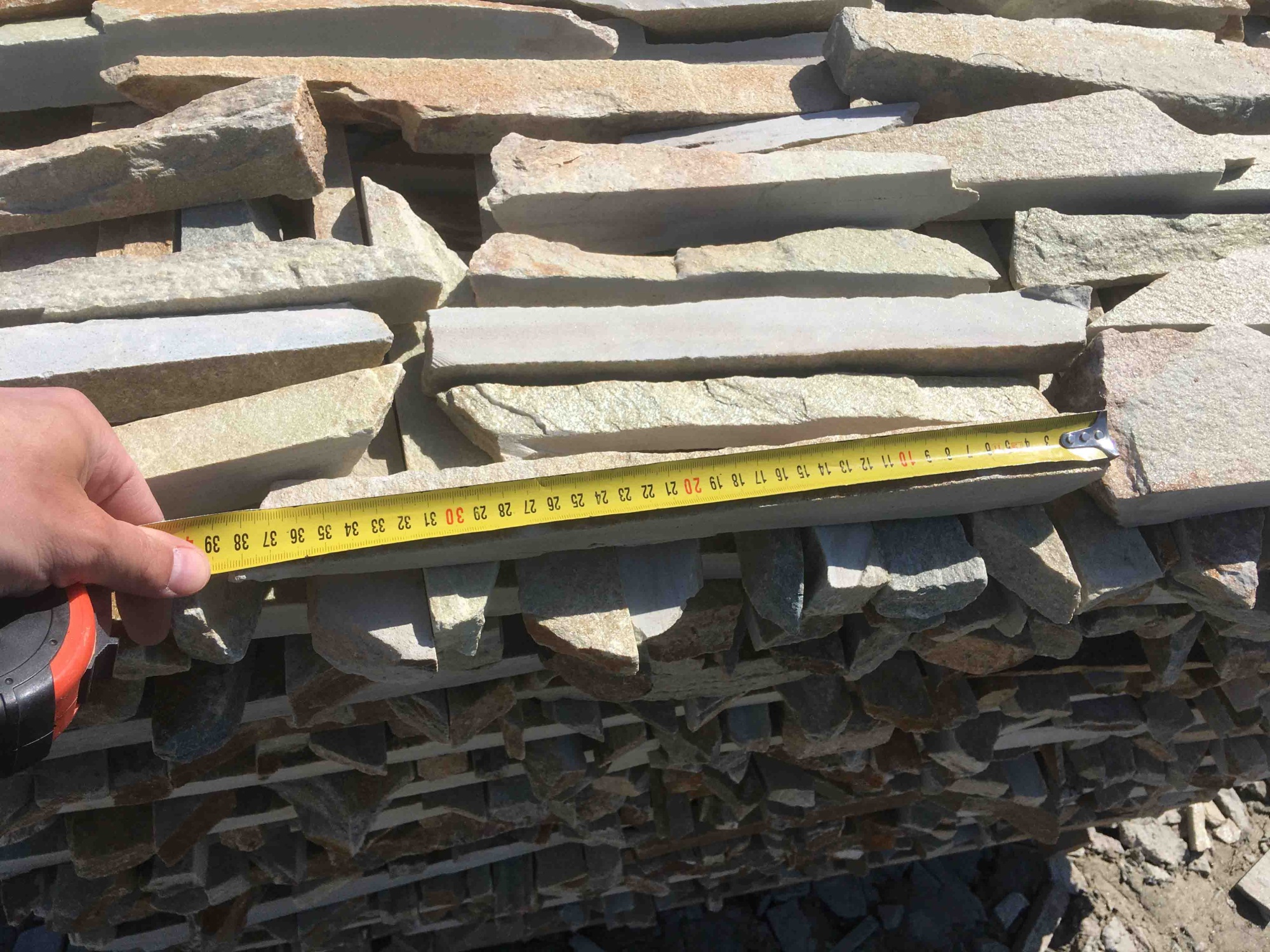 Горбушка златолит золотистый для облицовки купить в Оренбургской области