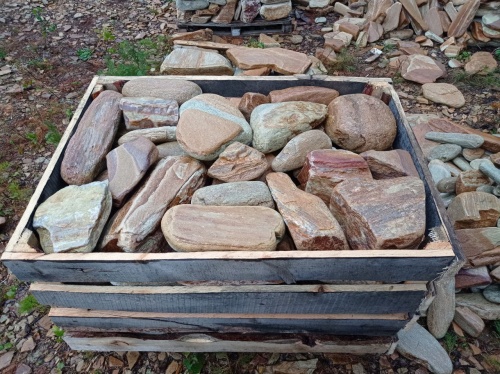 Златолит жёлтый, жёлто-зелёный глыбки и валуны для ланшафтного дизайна купить в Оренбургской области