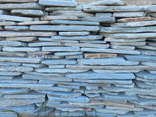 Плитняк златолит зелёный галтованный для цоколя купить в Оренбургской области