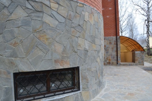 Плитняк златолит Уральский для цоколя, отмостки купить в Оренбургской области